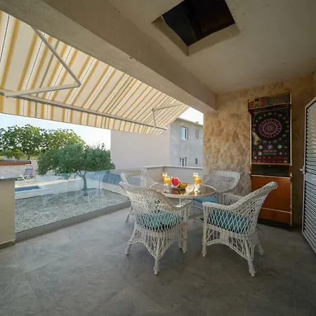 Villa Holiday Branko With Heated Pool *