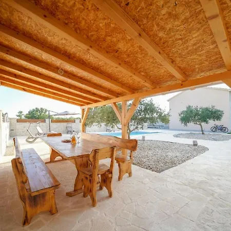 Holiday Branko With Heated Pool Villa *