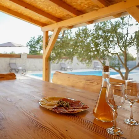 Holiday Branko With Heated Pool *