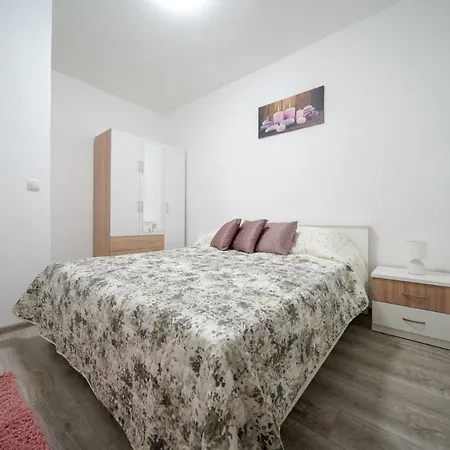 Villa Holiday Branko With Heated Pool *